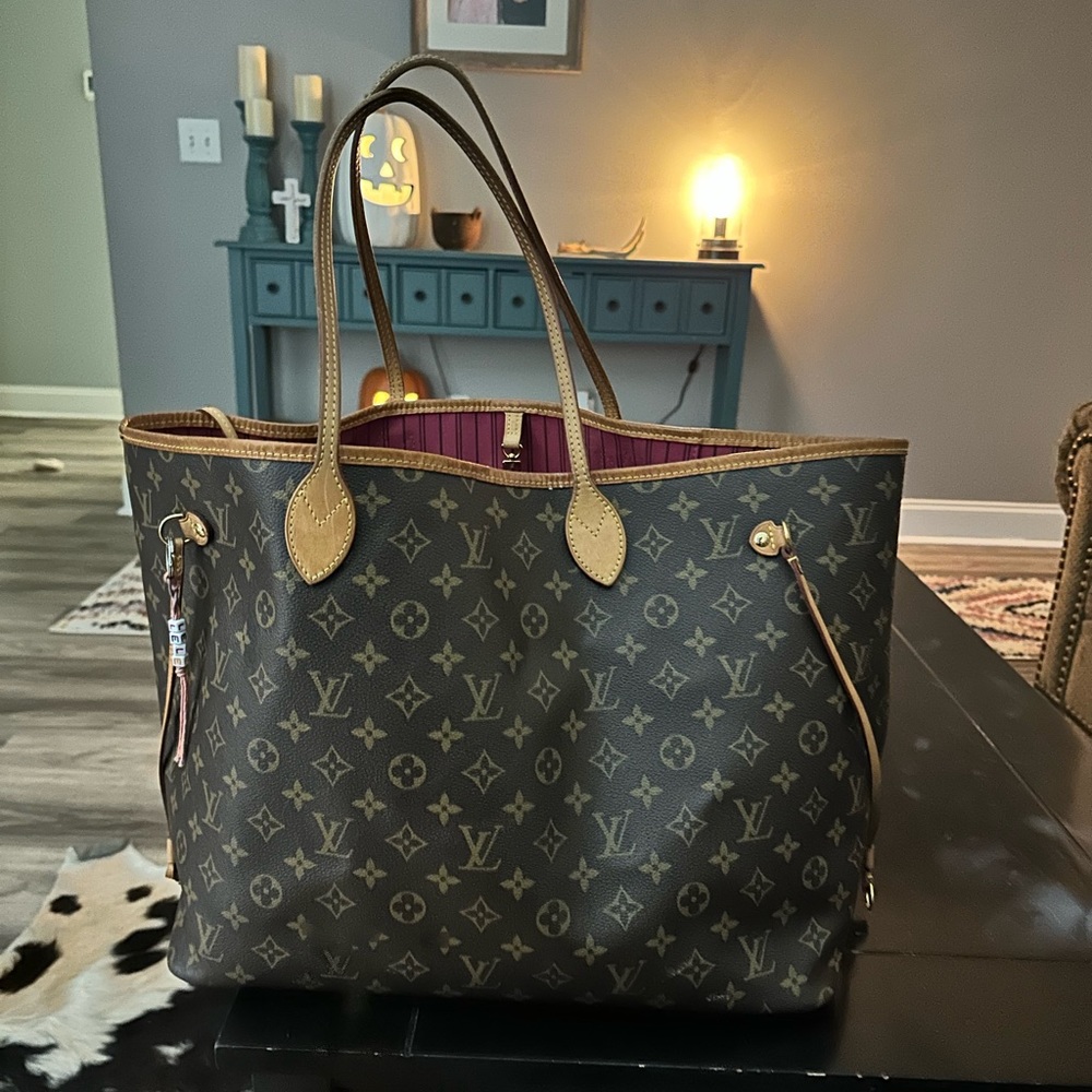 Louis Vuitton Neverfull MM Authentic